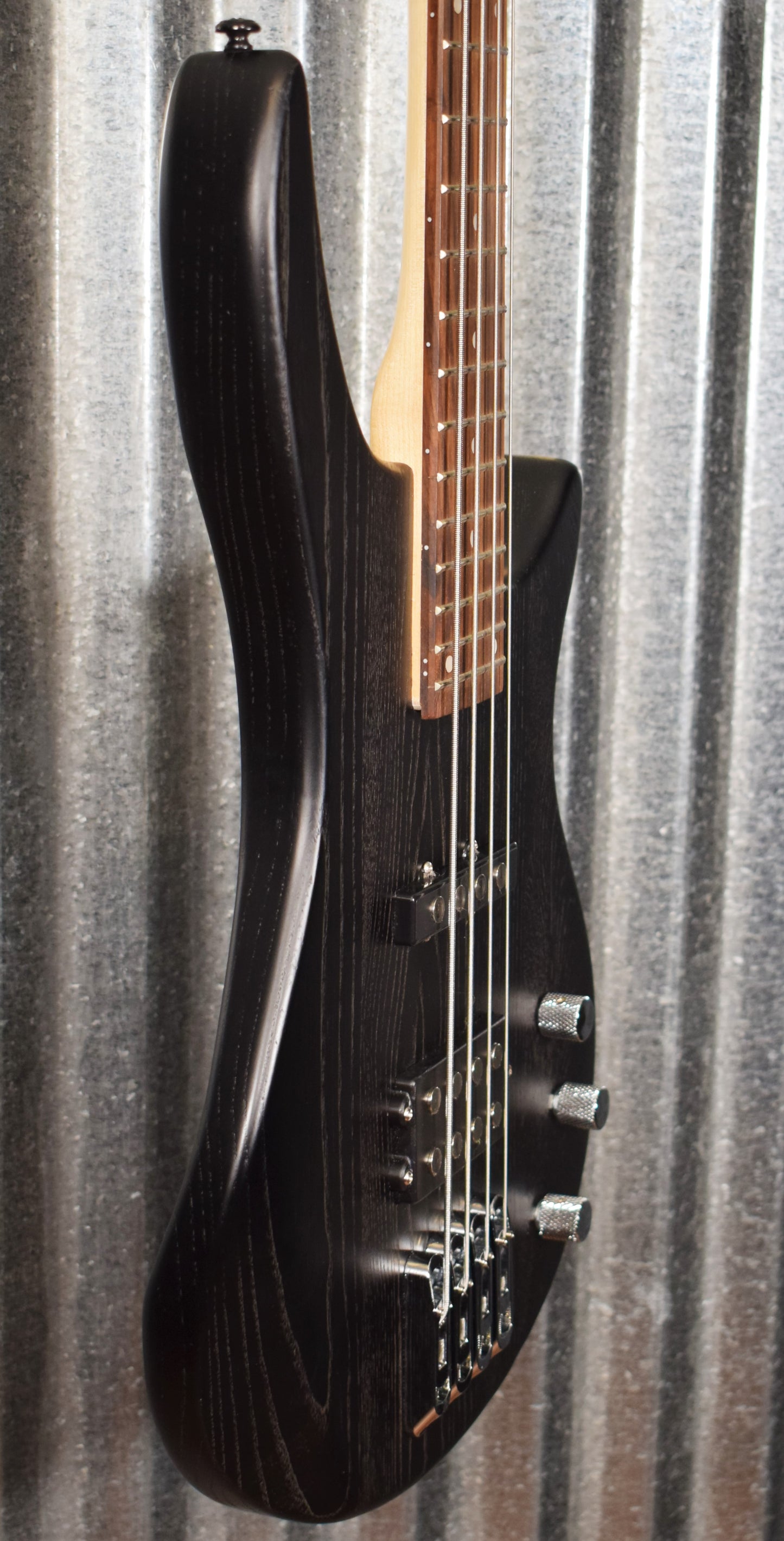Stagg SBF-40 Fusion 40 Satin Black Bass & Case Demo