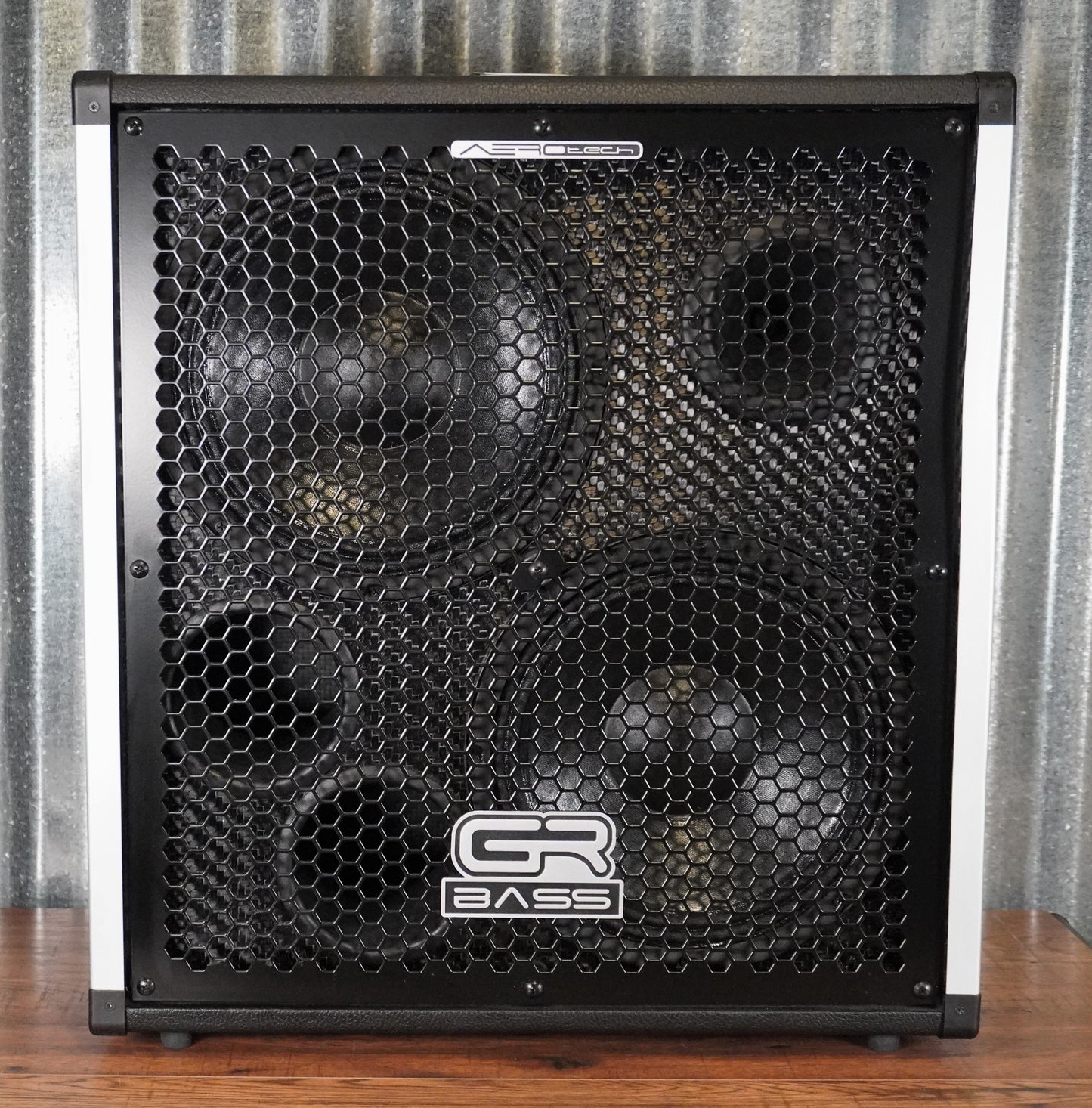 GR Bass AT210 2x10" AeroTech Carbon Fiber Bass Amplifier Speaker Cabinet Black 4 Ohm Used