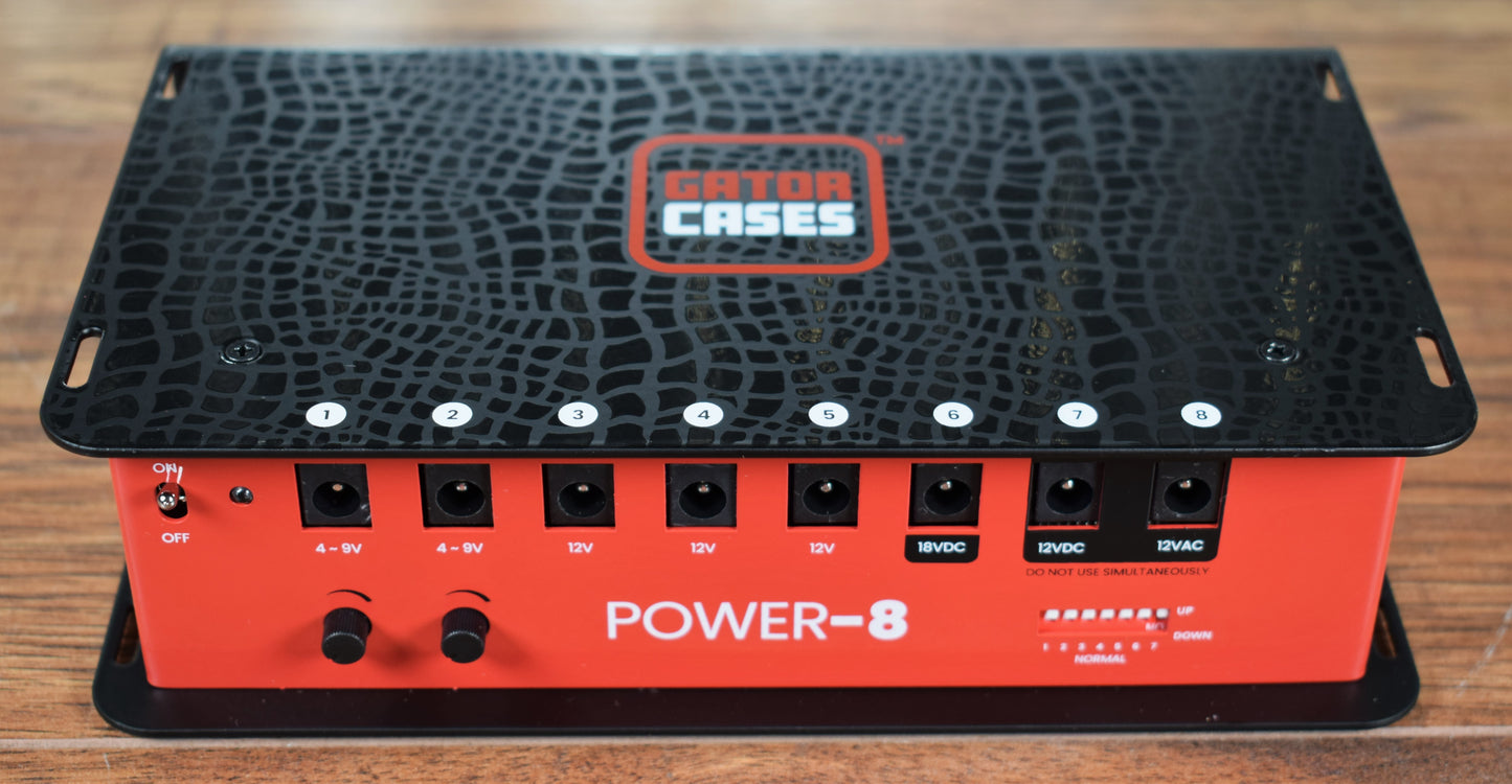 Gator GTR-PWR-8 Eight Isolated Output Guitar Effect Pedalboard Power Supply