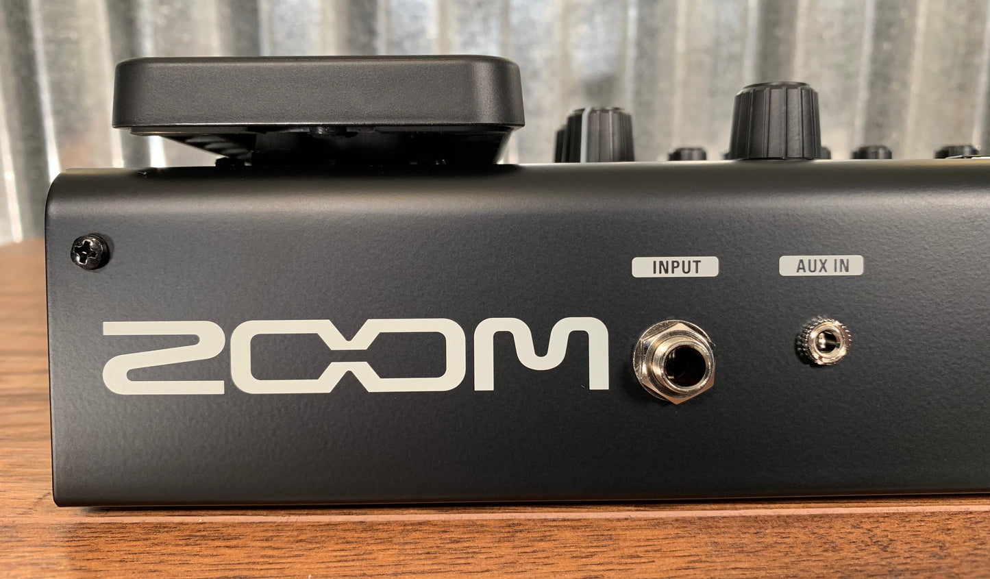 Zoom G5n Multi-Effect Processor & Expression Guitar Effect Pedal