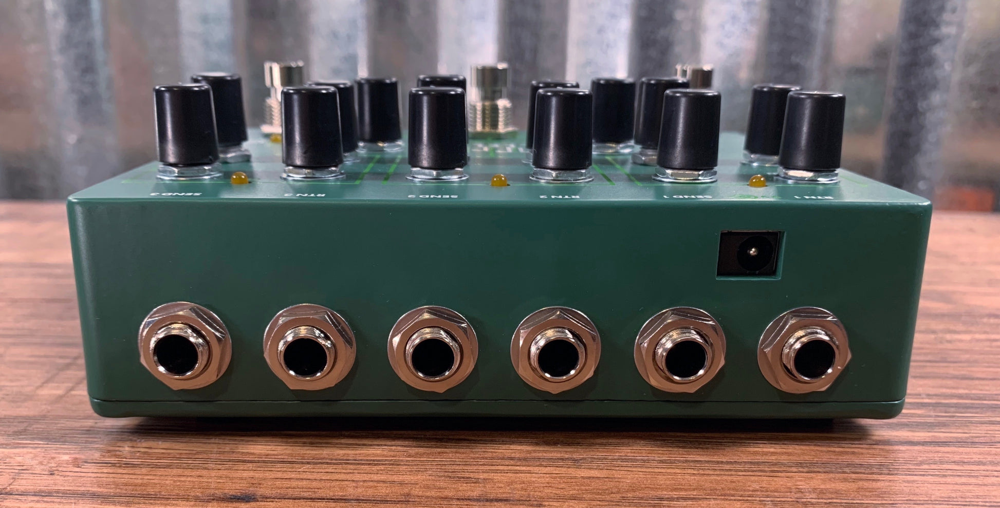 mixing pedal Electro-Harmonix EHX Tri Parallel Mixer 3 Effect Loop Switcher Mixer G – Specialty Traders