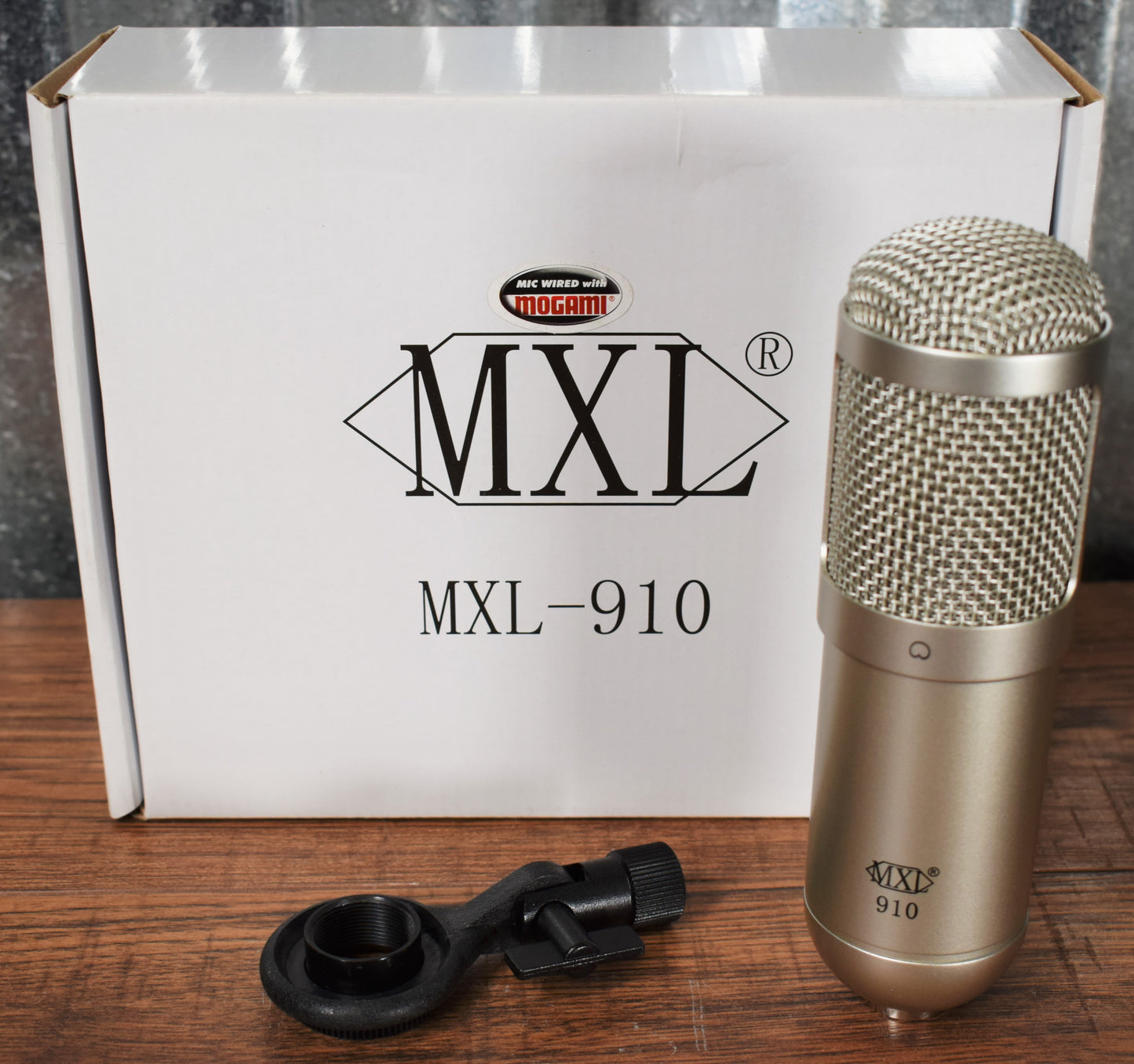 MXL 910 Vocal Instrument Cardioid Condenser Recording Microphone