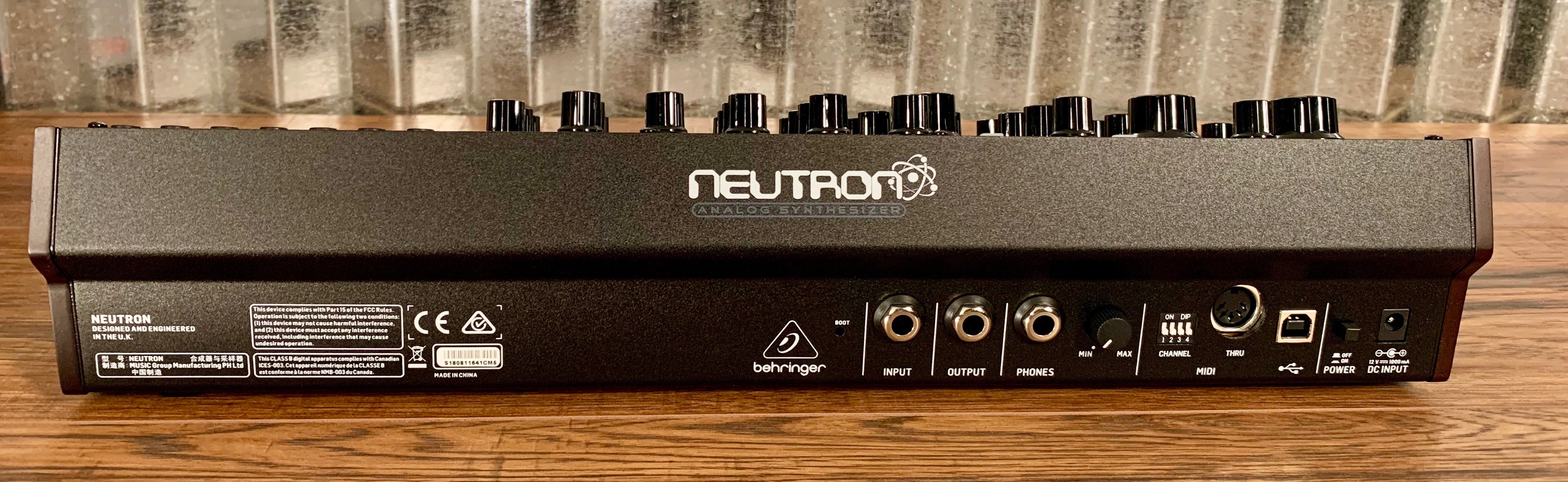 Behringer Neutron Paraphonic Analog Semi Modular Desktop