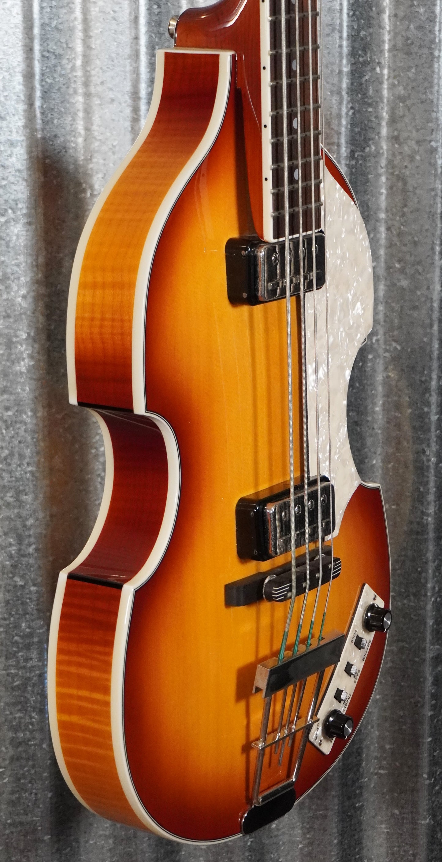 Hofner H500/1-CT Contemporary Series Sunburst 4 String Violin Bass & Case Used