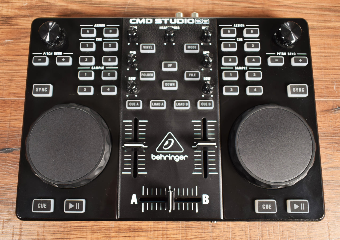 Behringer CMD Studio 2A Ultra-Portable DJ Dual-Deck MIDI Controller 4-Channel Audio Interface Demo