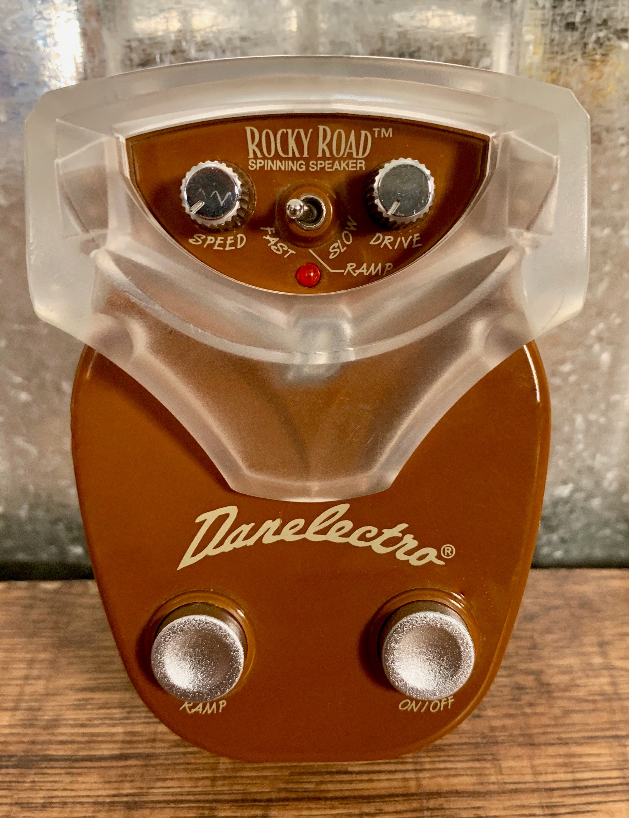 Danelectro Food Series DJ-20 Rocky Road Spinning Speaker Guitar Effect