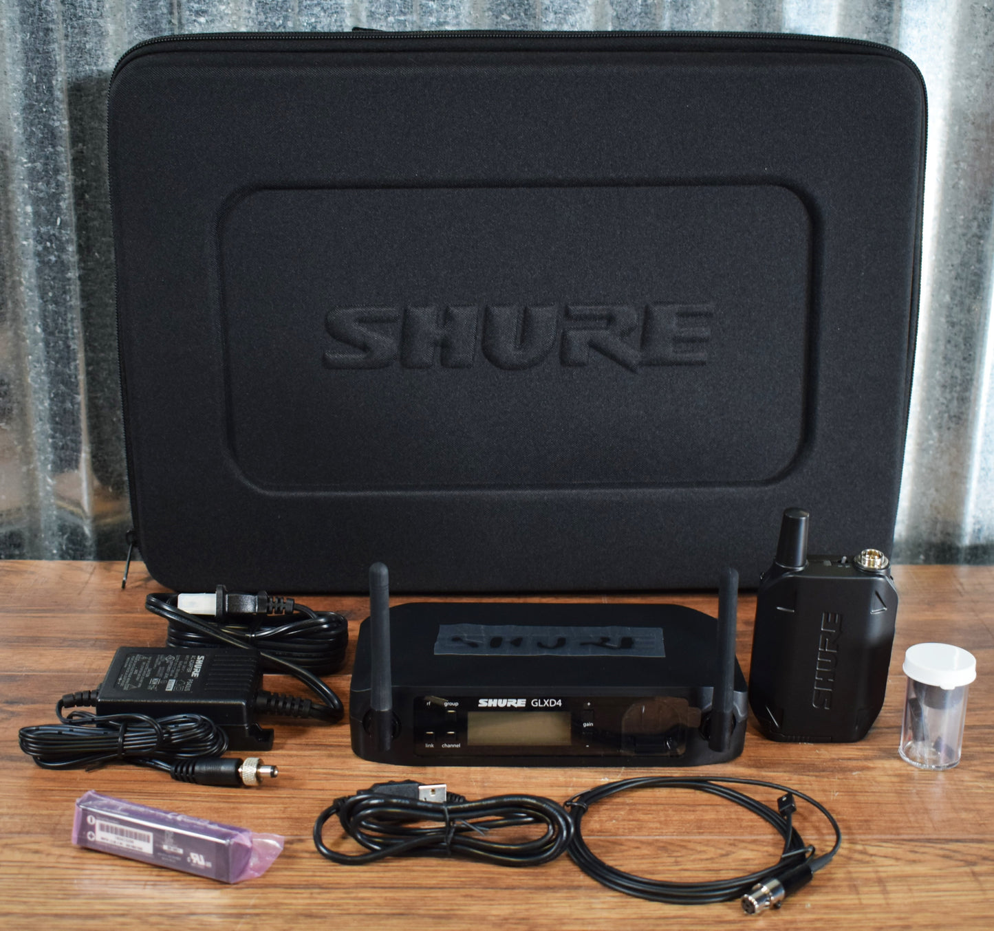 Shure GLXD14-93-Z2 Digital Wireless Presenter System with WL93 Lavalier Microphone Demo