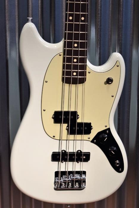 Fender Mustang Bass PJ Olympic White Short Scale 4 String Bass Mexico & Bag #922