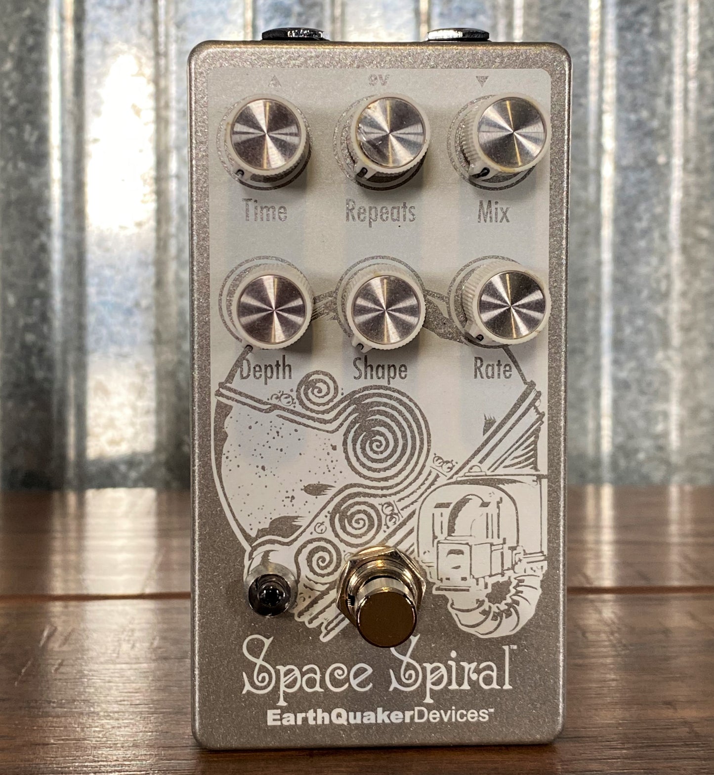Earthquaker Devices EQD Space Spiral V1 Modulated Delay Device Guitar Effect Pedal NOS