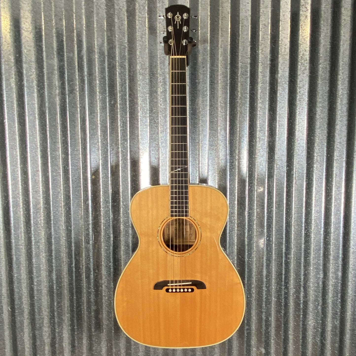 Alvarez Yairi FY-84 OM Acoustic Guitar Natural & Case #58511 Used
