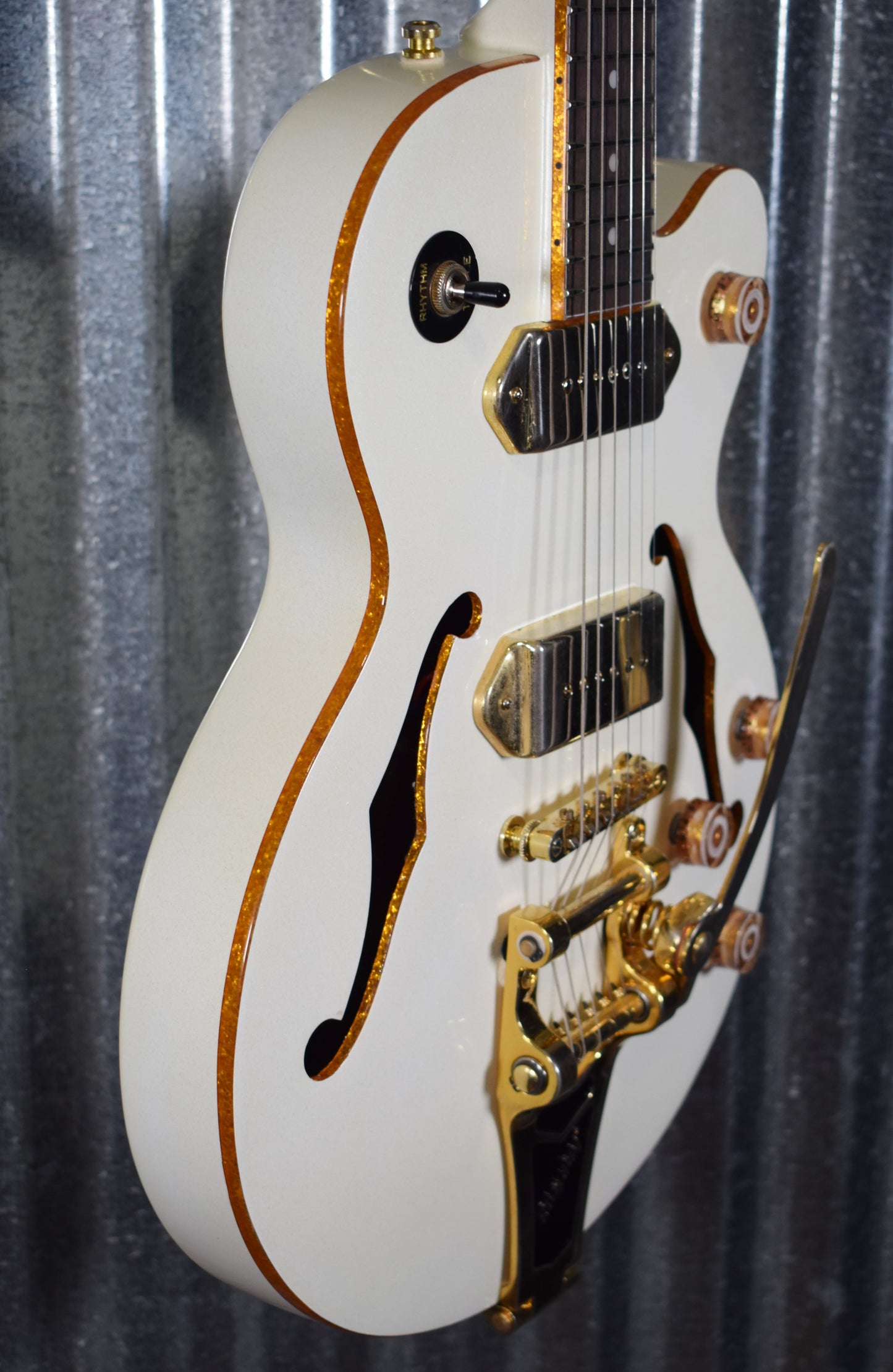 Epiphone Wildkat Semi Hollow Bigsby Pearl White Guitar #2765 Used