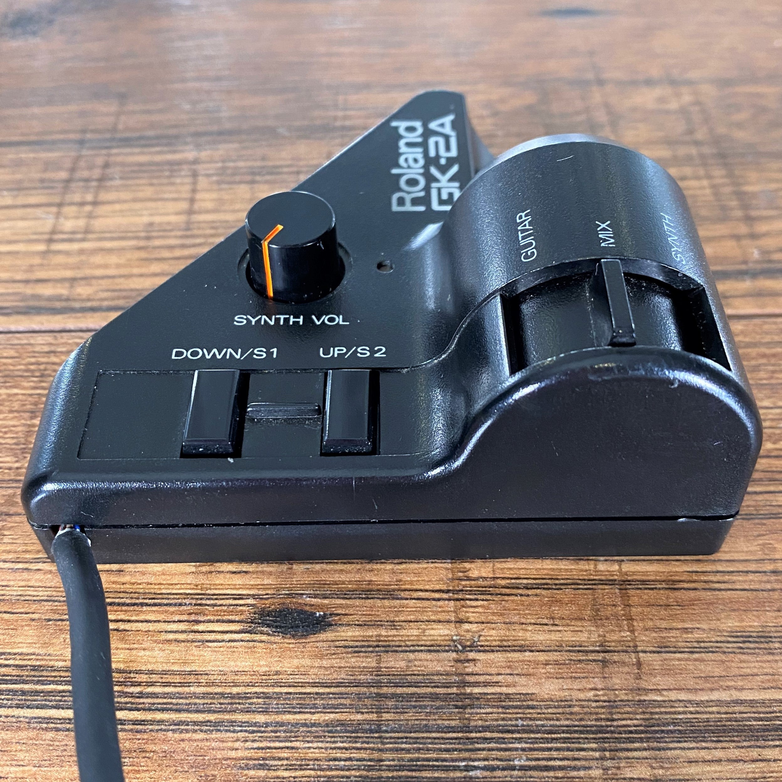 Roland GK-2A Guitar Midi Pickup Used – Specialty Traders