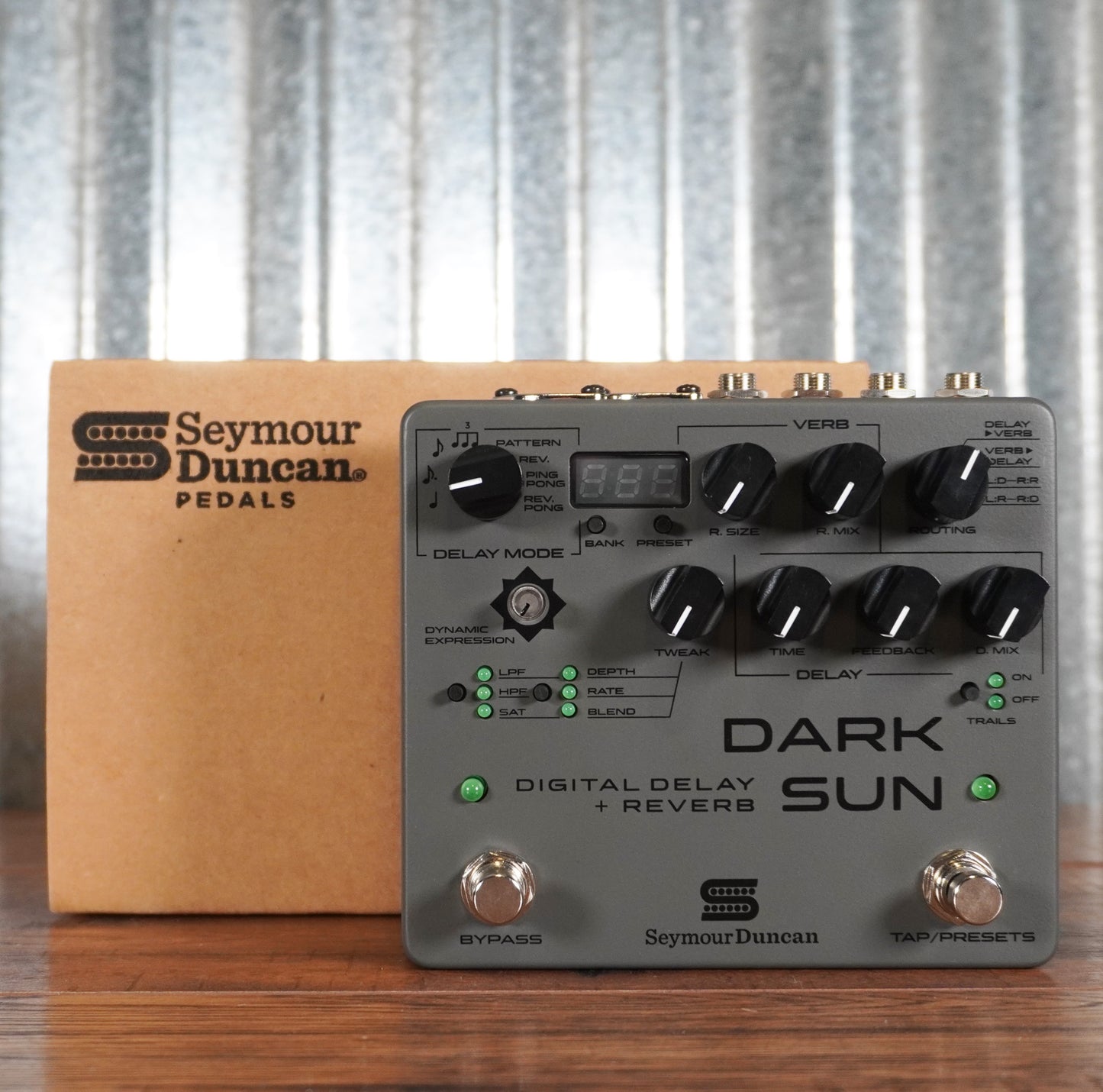 Seymour Duncan Mark Holcomb Dark Sun Delay + Reverb Guitar Effect Pedal