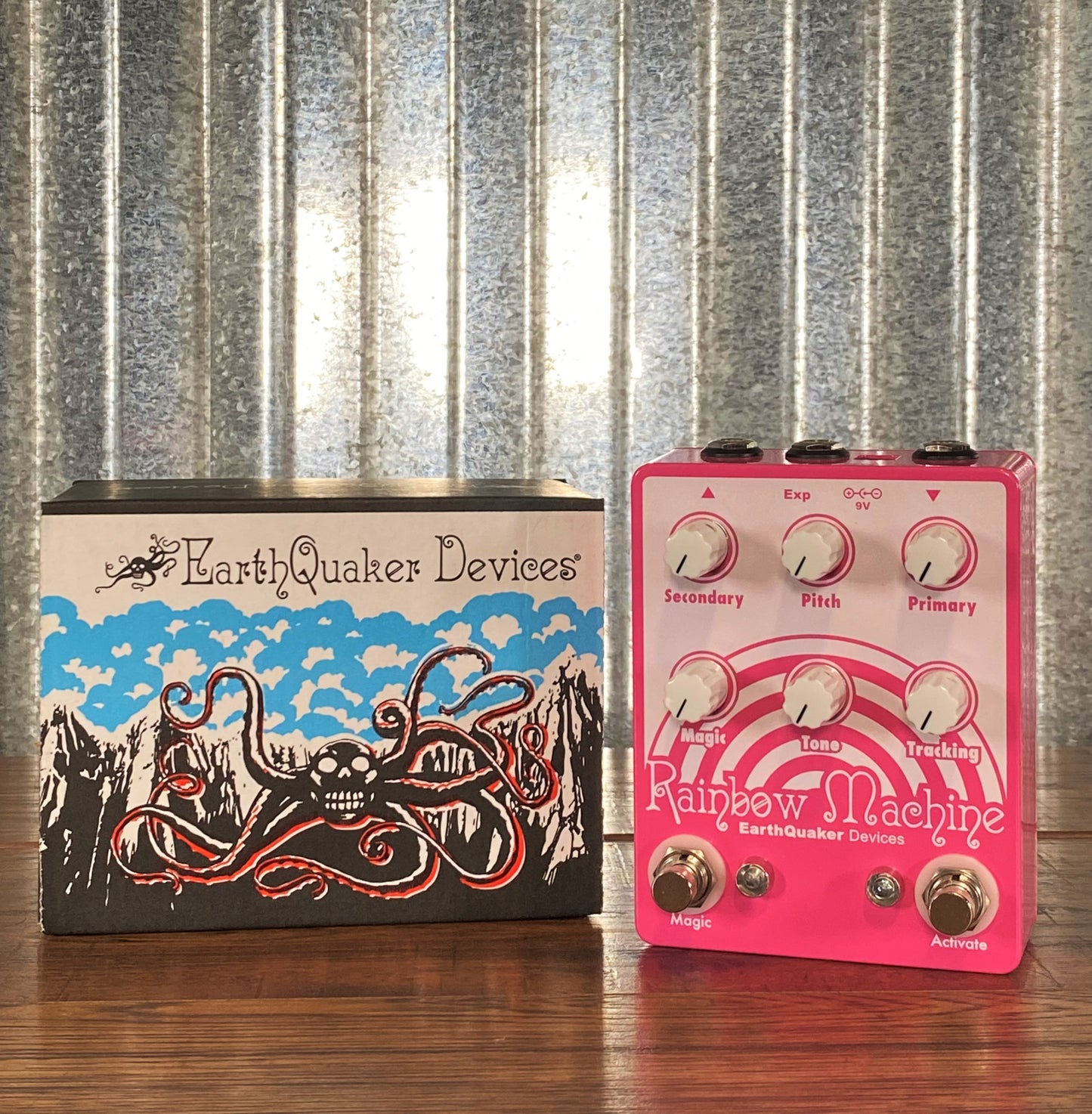 Earthquaker Devices EQD Rainbow Machine V1 Polyphonic Pitch Mesmerizer Guitar Effect Pedal NOS