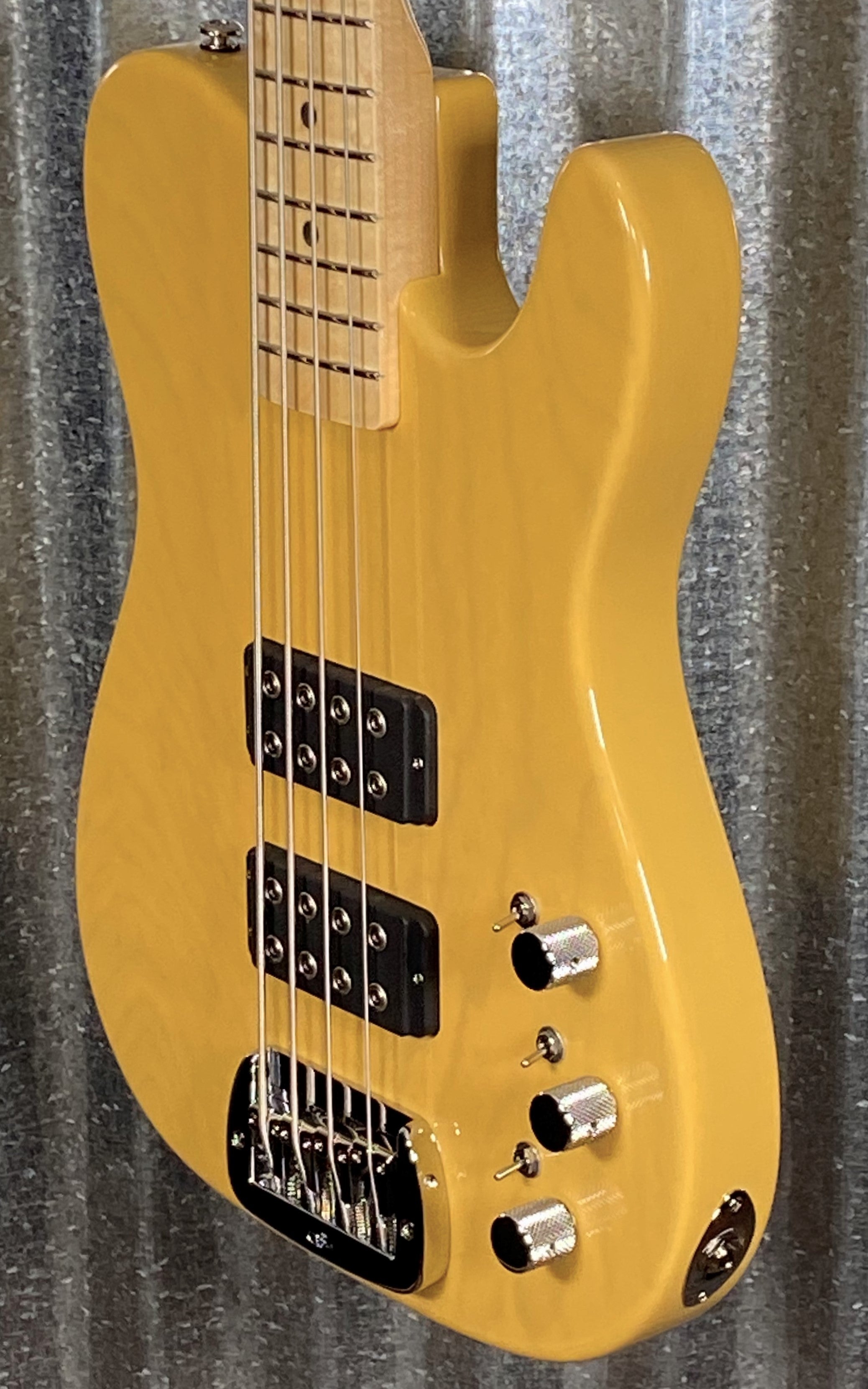 G&L USA ASAT Bass Butterscotch Blonde 4 String & Case #7027 – Specialty  Traders