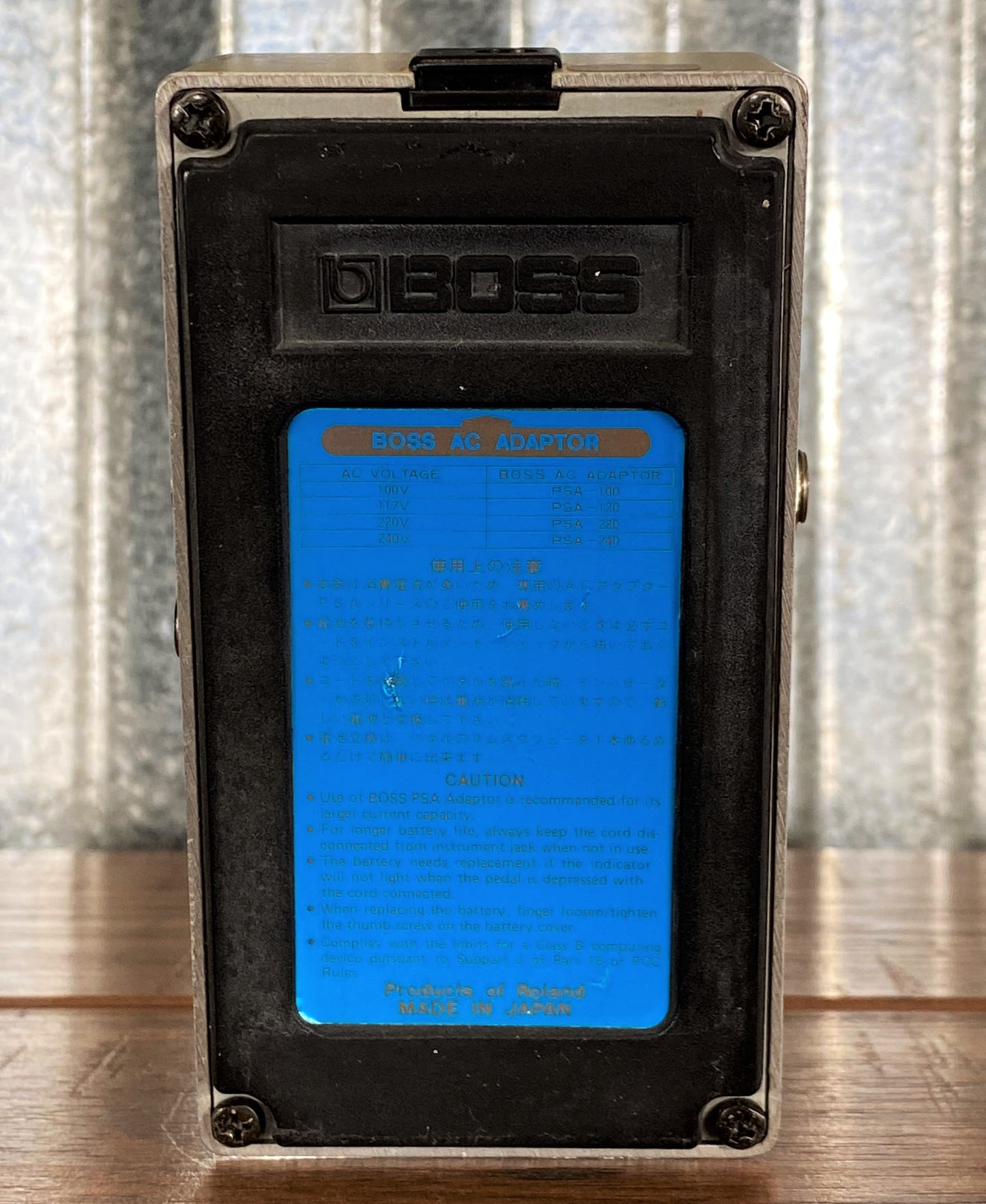 Boss DD-2 Digital Delay Guitar Effect Pedal Japan Blue Label Used