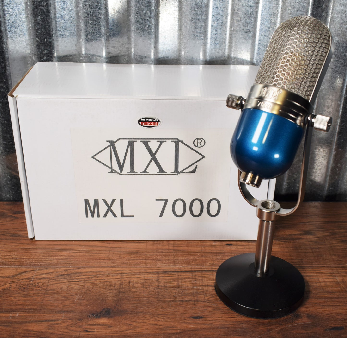 MXL 7000 Large Diaphragm Vocal Instrument Cardioid Condenser Recording Microphone