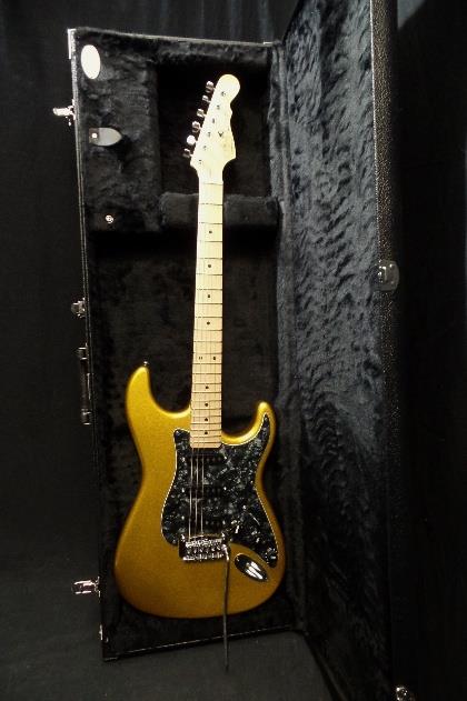 G&L USA Legacy Electric Guitar Yukon Gold Metallic & Case Blemish #6436