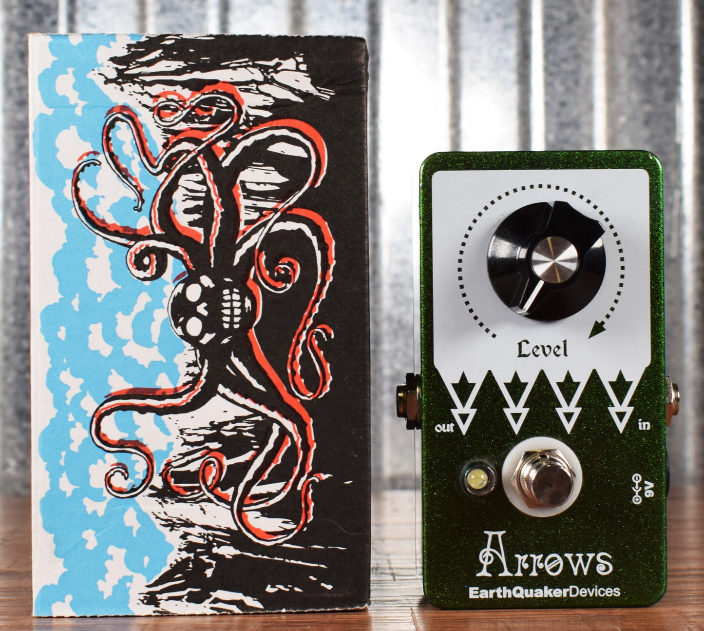Earthquaker Devices EQD Arrows Preamp Booster V1 Guitar Effect Pedal Used
