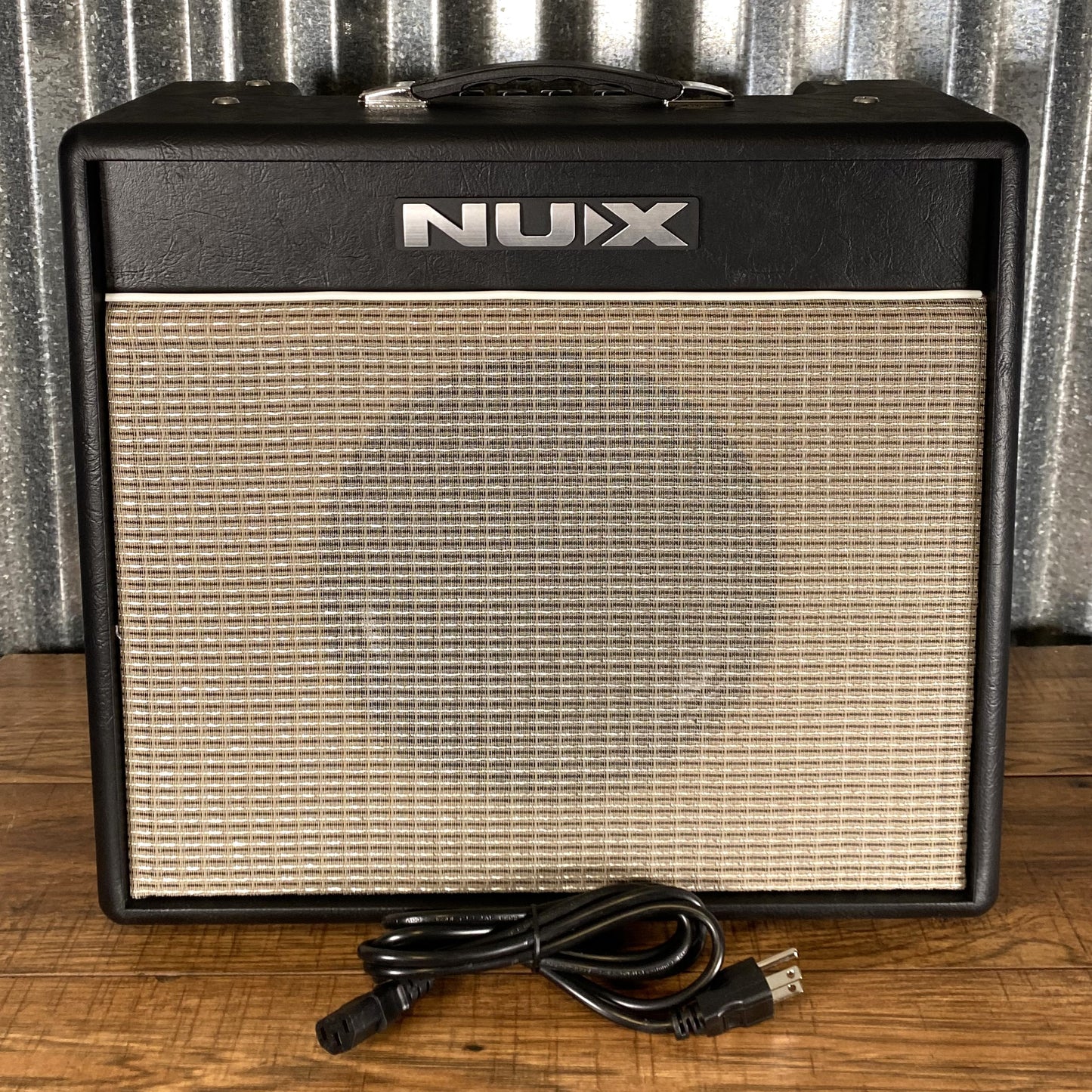 NUX Mighty 40BT 40 Watt 10" Digital Modeling Bluetooth Guitar Amplifier Combo