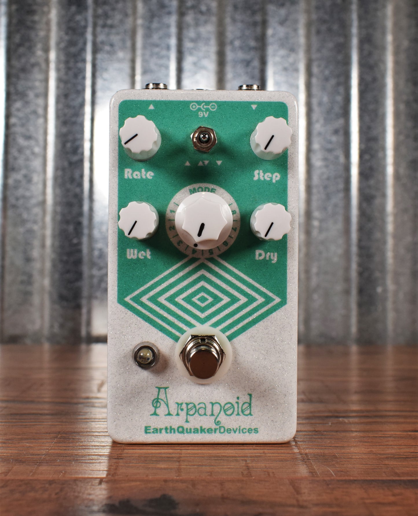 Earthquaker Devices EQD Arpanoid Polyphonic Pitch Arpeggiator V2 Guitar Effect Pedal Used