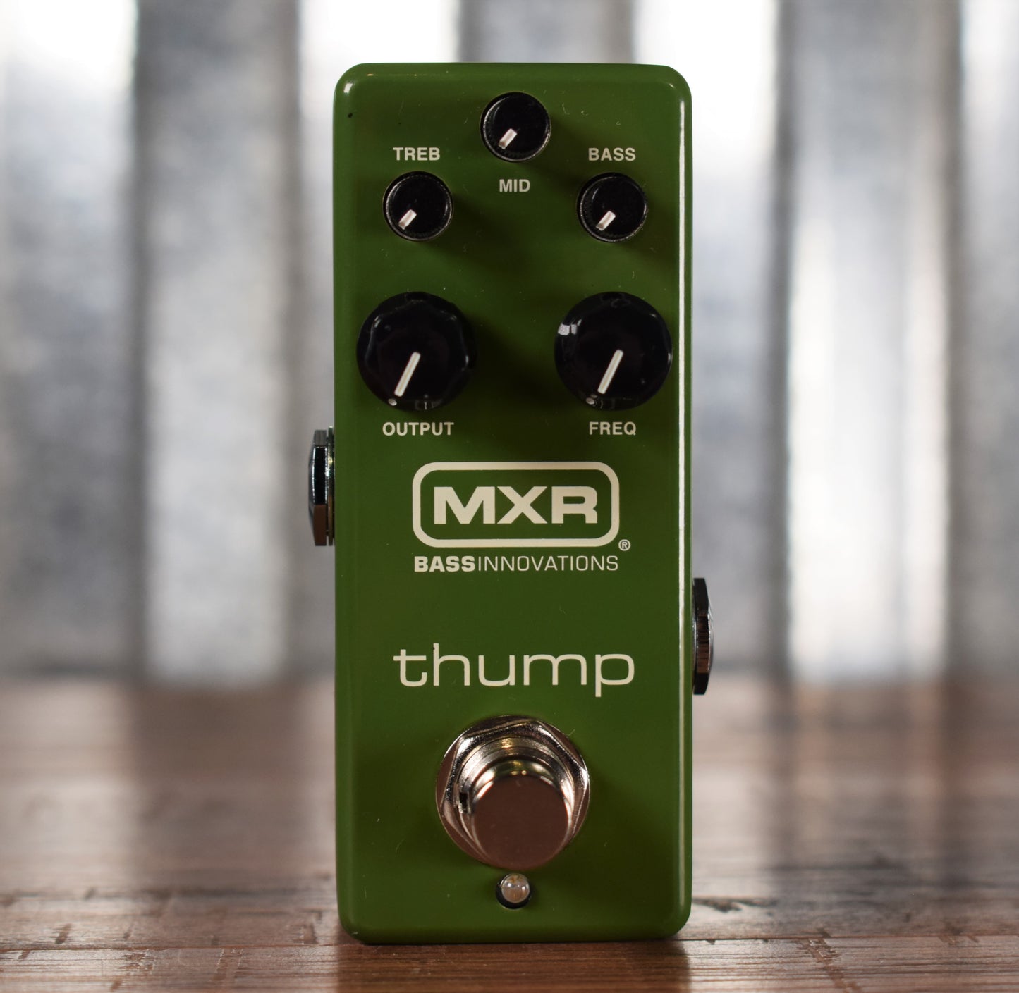 Dunlop MXR M281 Thump Bass Preamp Effect Pedal