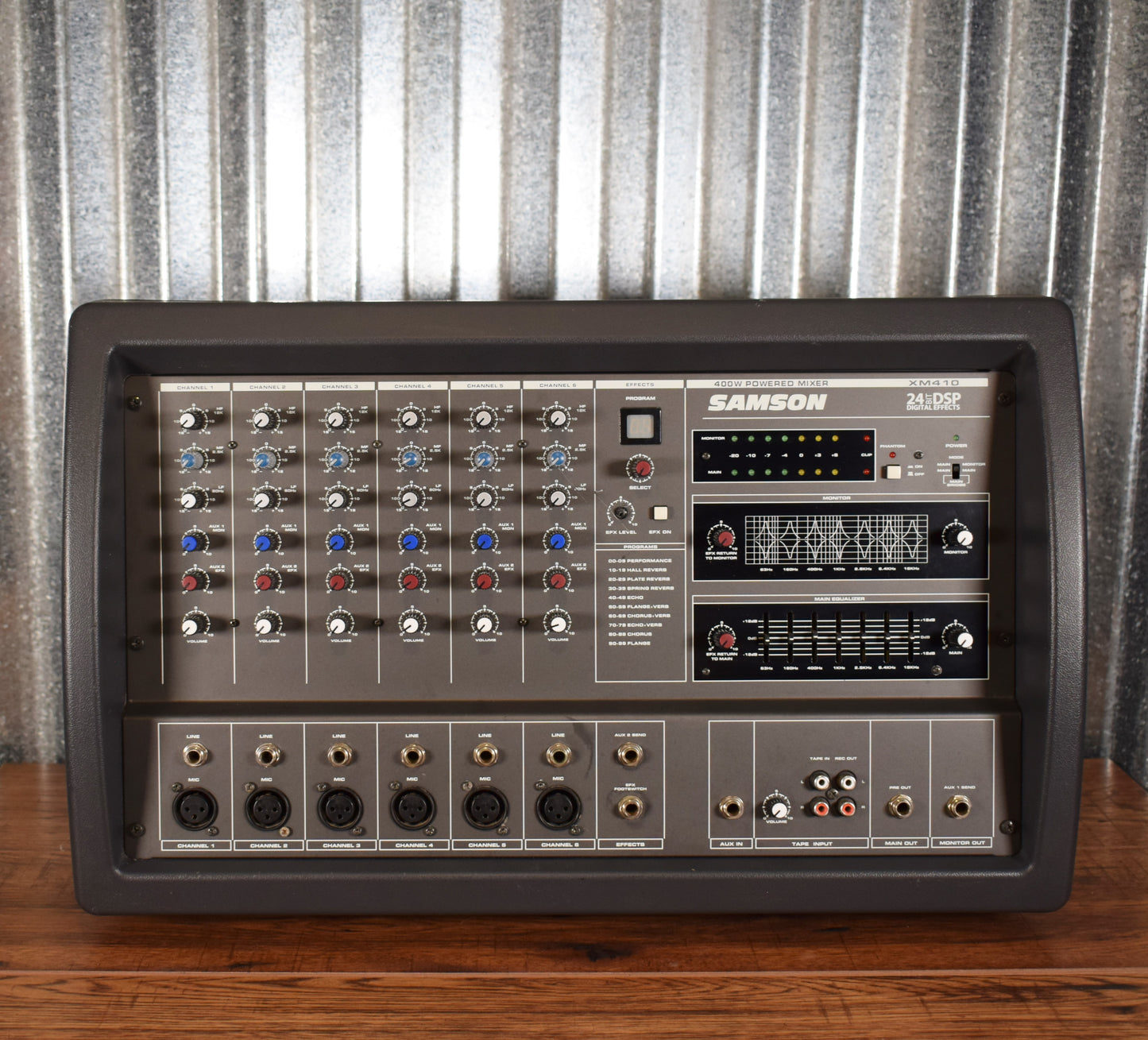 Samson XM410 400 Watt Six Channel Digital FX Powered Mixer Used