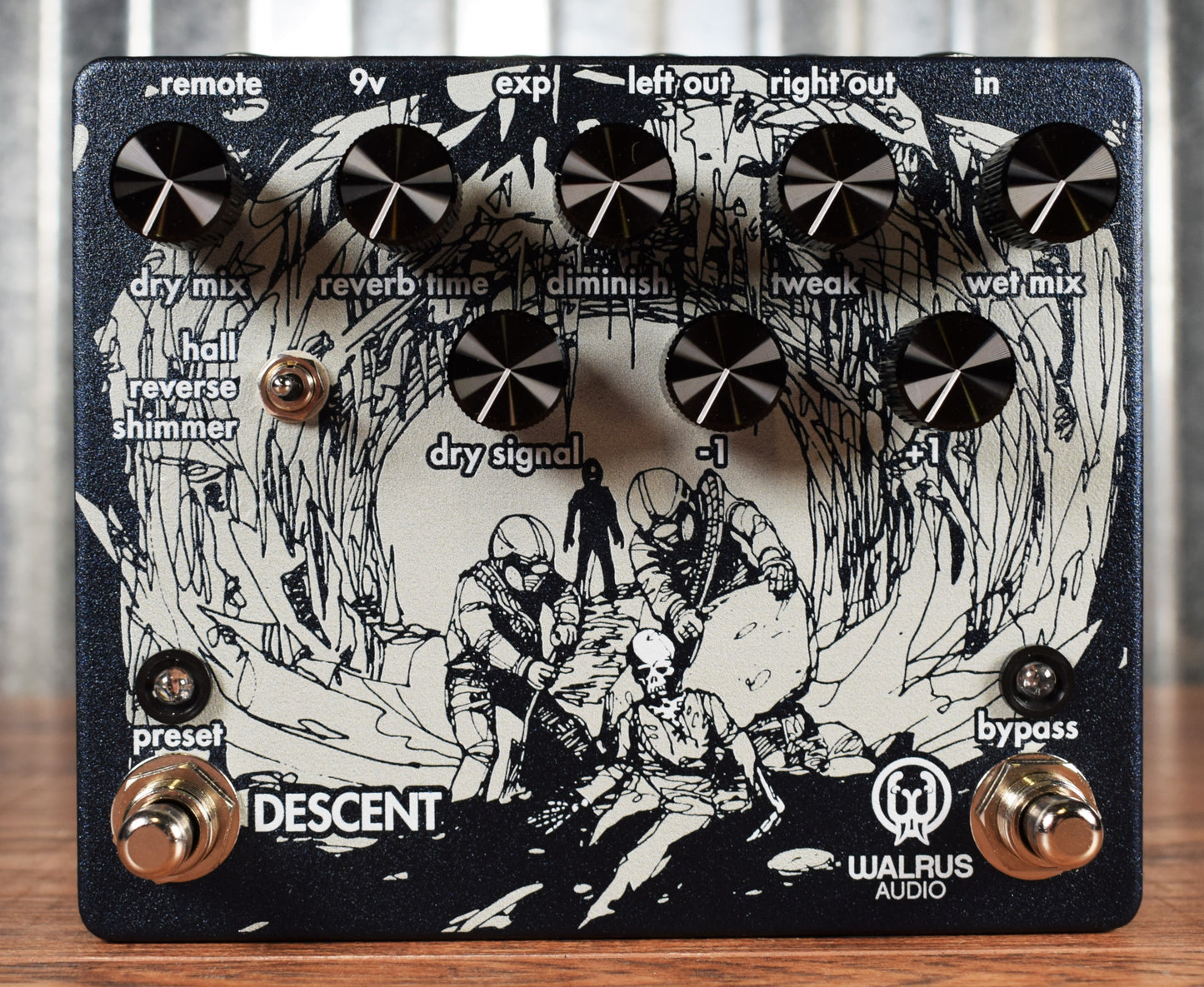 Walrus Audio Descent Reverb Octave Machine Guitar Effect Pedal