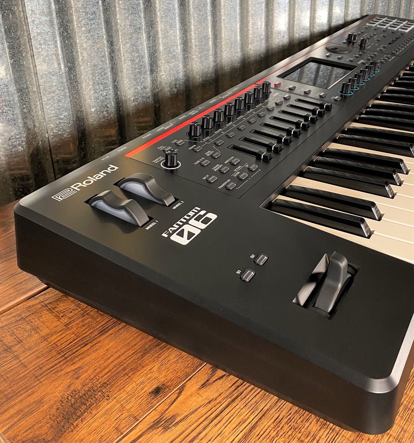 Roland Fantom-06 61 Key Music Workstation Keyboard Synthesizer