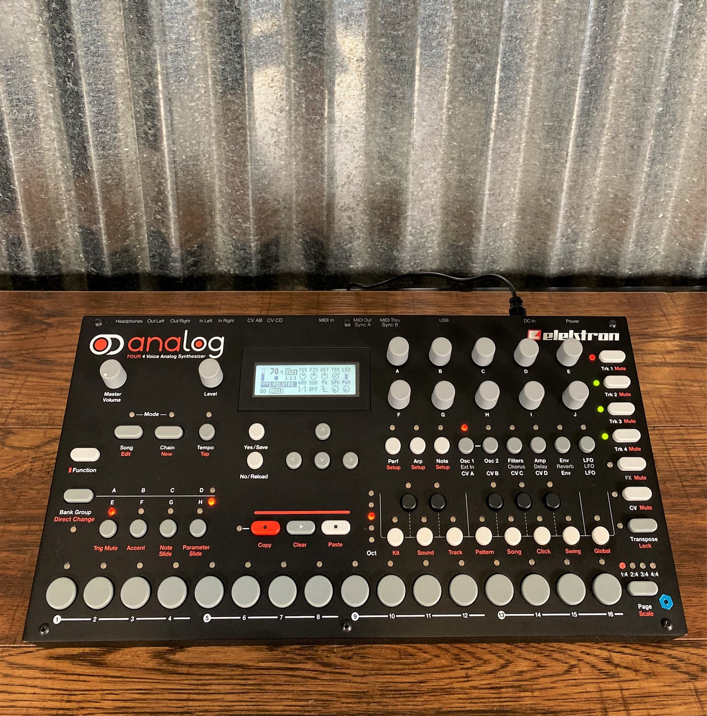 Elektron Analog Four 4 Voice Polyphonic Tabletop Synthesizer Used