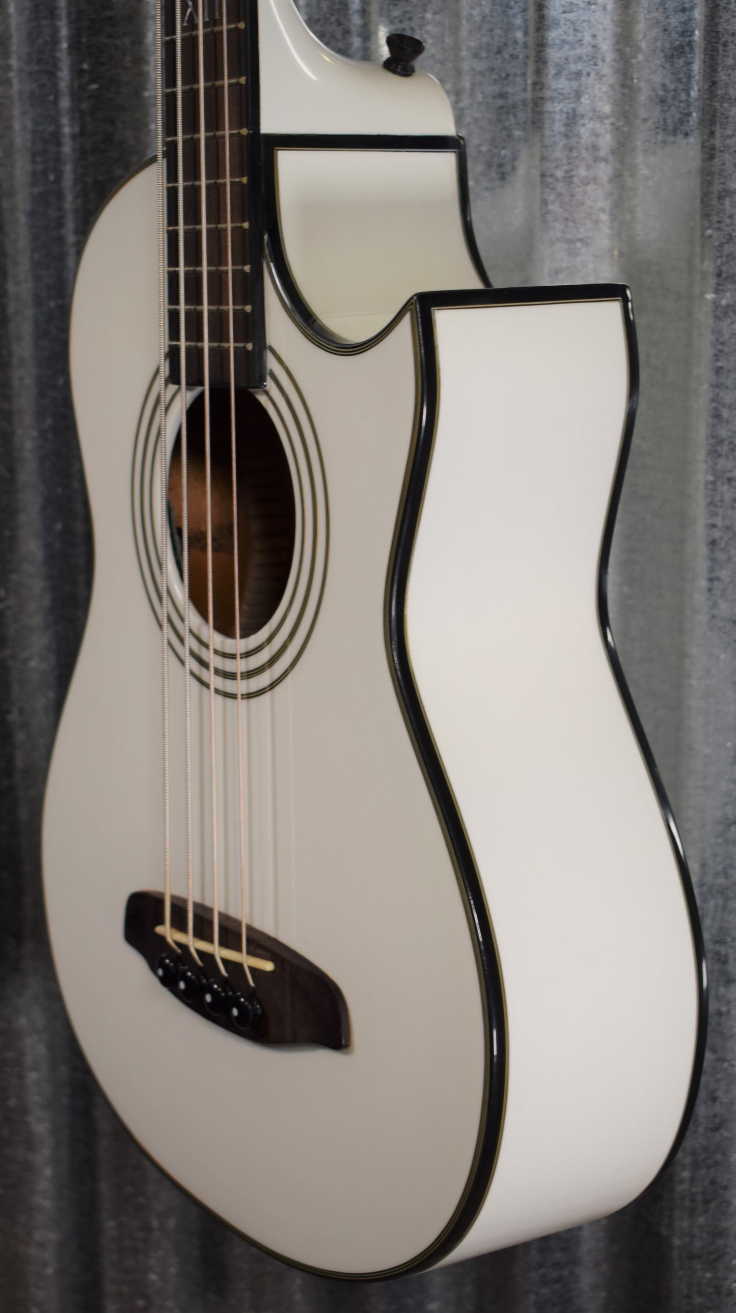 Ortega Guitars Deep Traveler D-Walker-WH White Short Scale Acoustic Electric Bass & Bag #1308