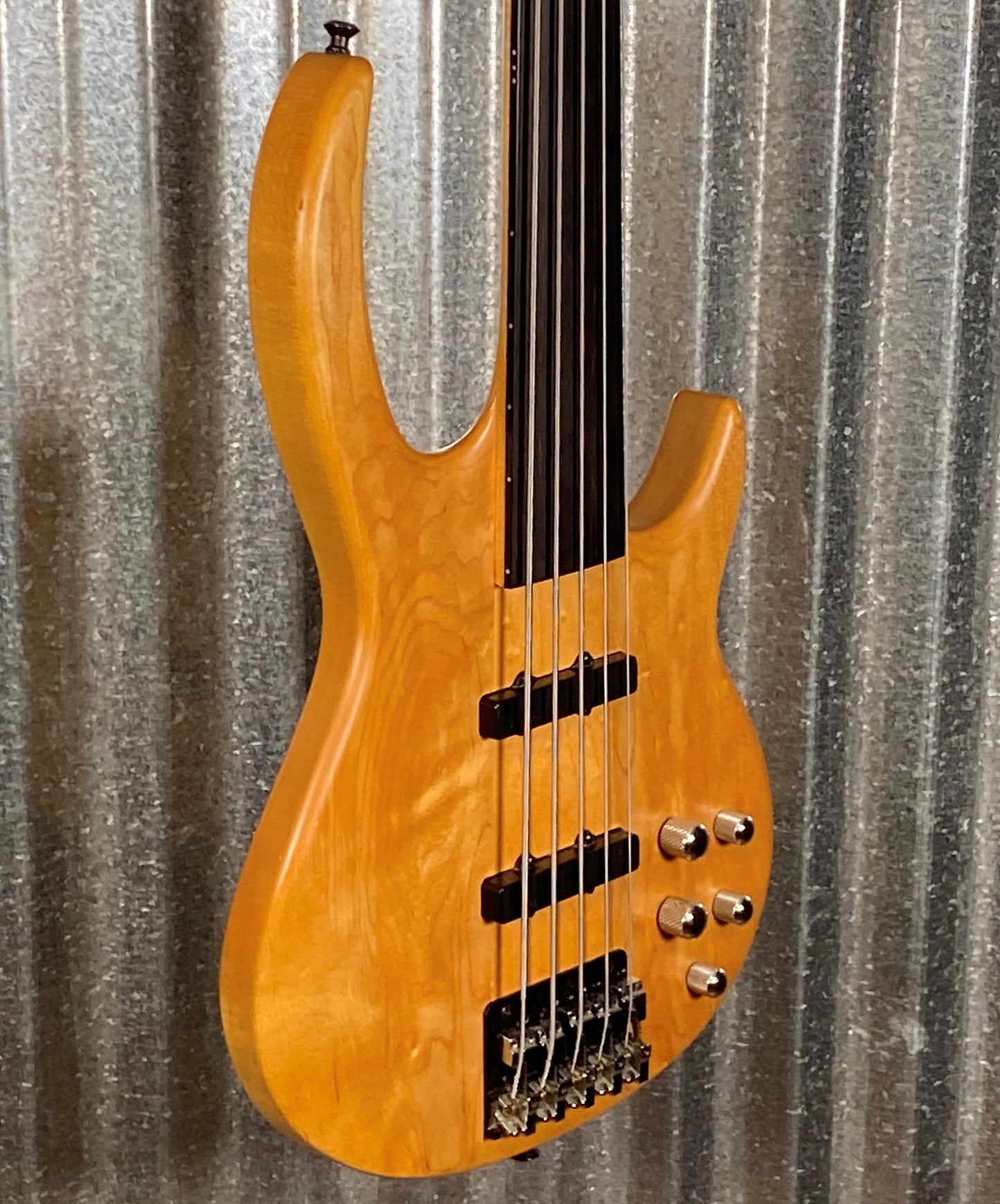 Carvin Bunny Brunel Fretless 5 String Bass & Case Used Non-Functional