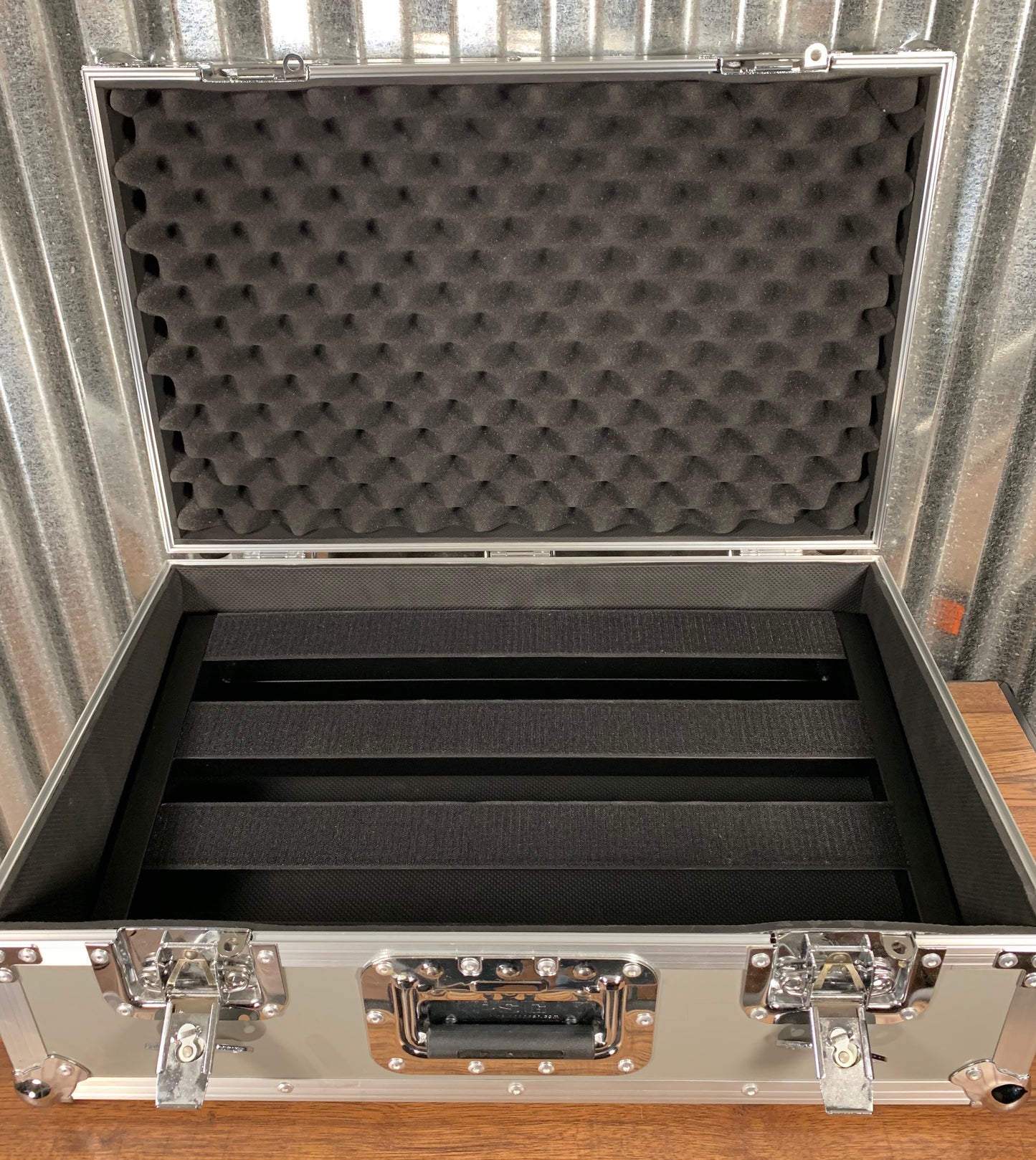 Pedaltrain Classic 1 Guitar & Bass Effect Pedalboard & Tour Case Used