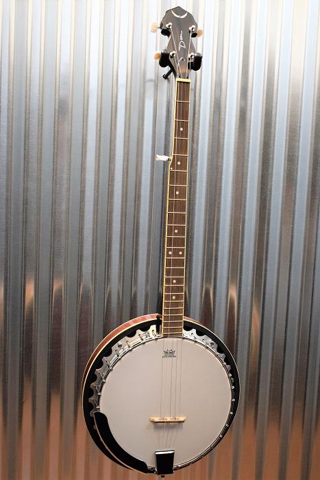 Dean B3 5 String Banjo with Strap Pitch Pipe and Gig Bag