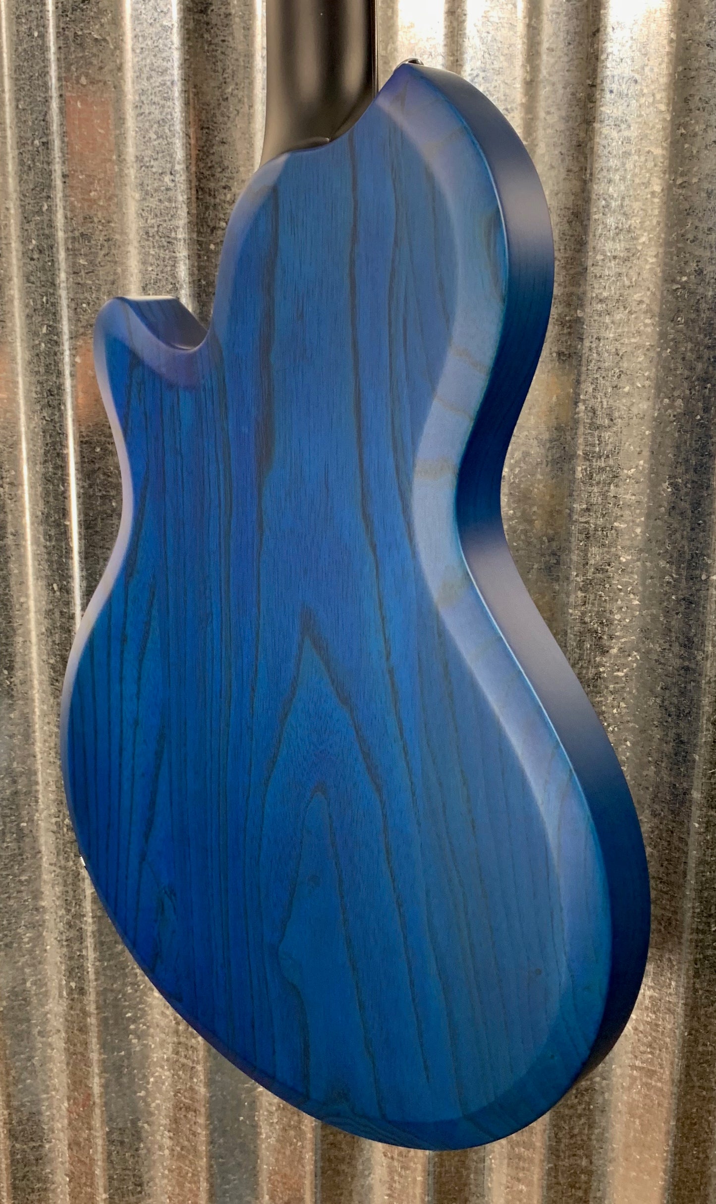 Supro 2043PTB Huntington III Piezo Trans Blue 4 String Short Scale Bass & Bag #0431 Demo
