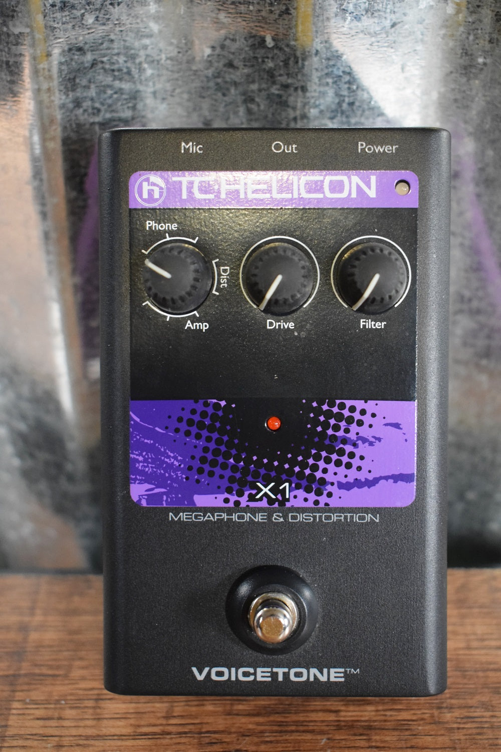 TC Helicon Voicetone X1 Megaphone & Distortion Vocal Effect Pedal Used